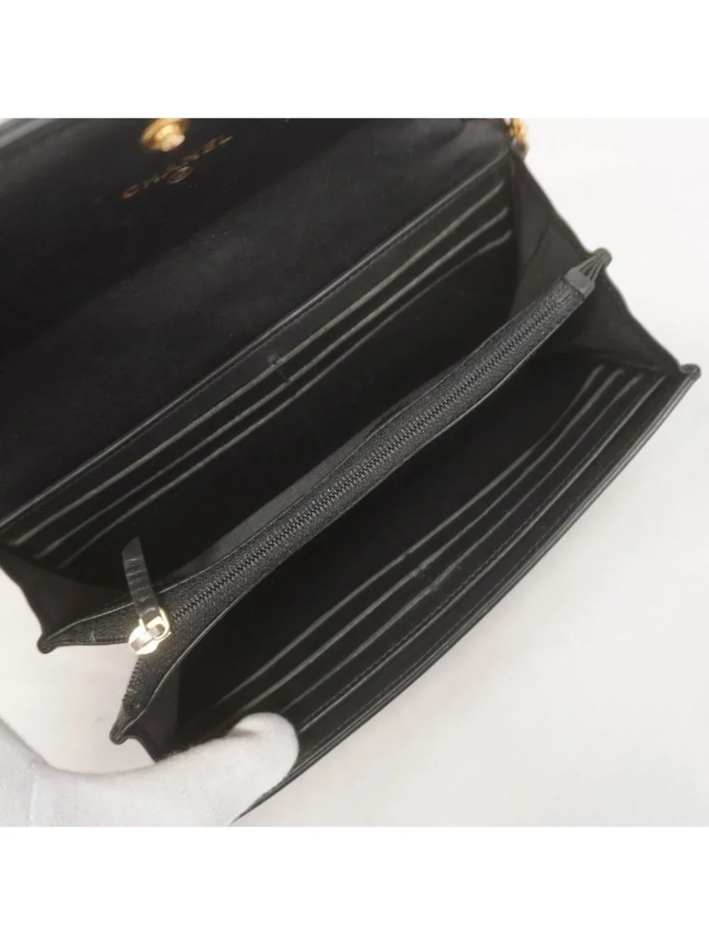 Chanel Shoulder Wallet Boy Blanc Leather Black Gold